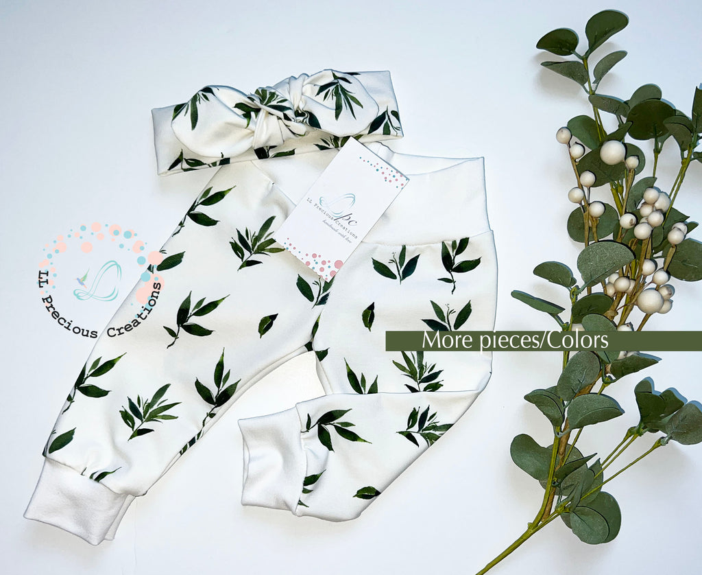 Organic Green Vine Baby Girl Outfit She's Here Newborn Gift 
#llpreciouscreations #newborngift #babyshowergift #babygift #floralbabyoutfit #organicoutfit #greenbabyoutfit #organicbabypants #organicbabyheadband #newbornbabygirl #cominghomeoutfit #babygirloutfit #sheishere 