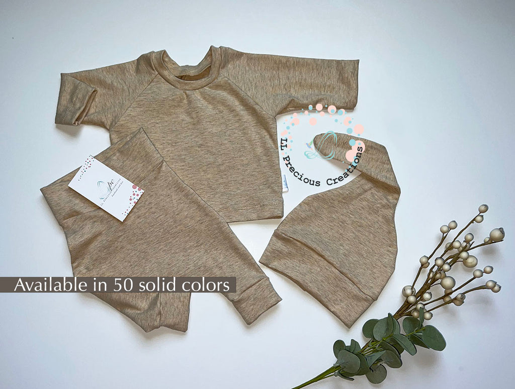 Gender Neutral Oatmeal Coming Home Outfit LLPreciouscreations #llpreciouscreations #genderneutraloutfit #hospitaloutfit #babygift #littlesister #littlebrother #newbornbabyoutfit #babyboyoutfit #babygirloutfit #cominghomeoutfit #personalizedoutfit #newborn #babygift #babyshowergift #hospitalbabyoutfit #handmade #harempants #beigebabyoutfit #babyshowergift #babyclothes #littlesister #newbornbabygirl 