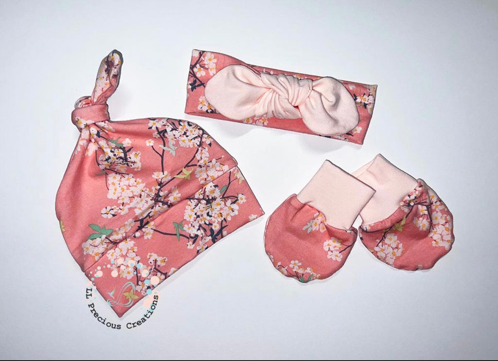 Pink Cherry Blossom floral baby girl outfit LOVED 
#llpreciouscreations #babygirloutfit #newbornoutfit #cominghomeoutfit #loved #newbornbabygirl #babyshowergift #babygift #newbornclothes #handmade 