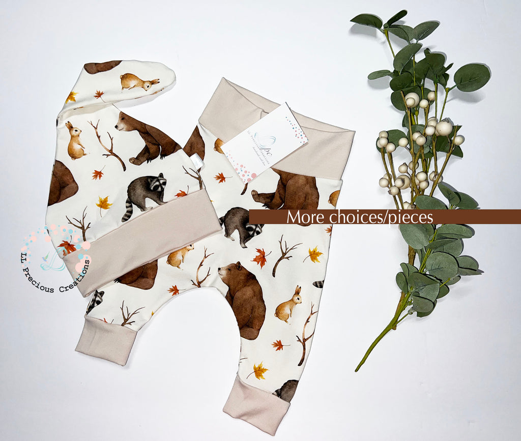 Forest Friends high quality Organic Personalized Baby Outfit by LLPreciousCreations #llpreciouscreations #personalizedoutfit #babyboyoutfit #organicbabyoutfit #cominghomeoutfit #newbornbabygift #babygift #babyshowergift #forestfriends #animaloutfit #babyboypants 