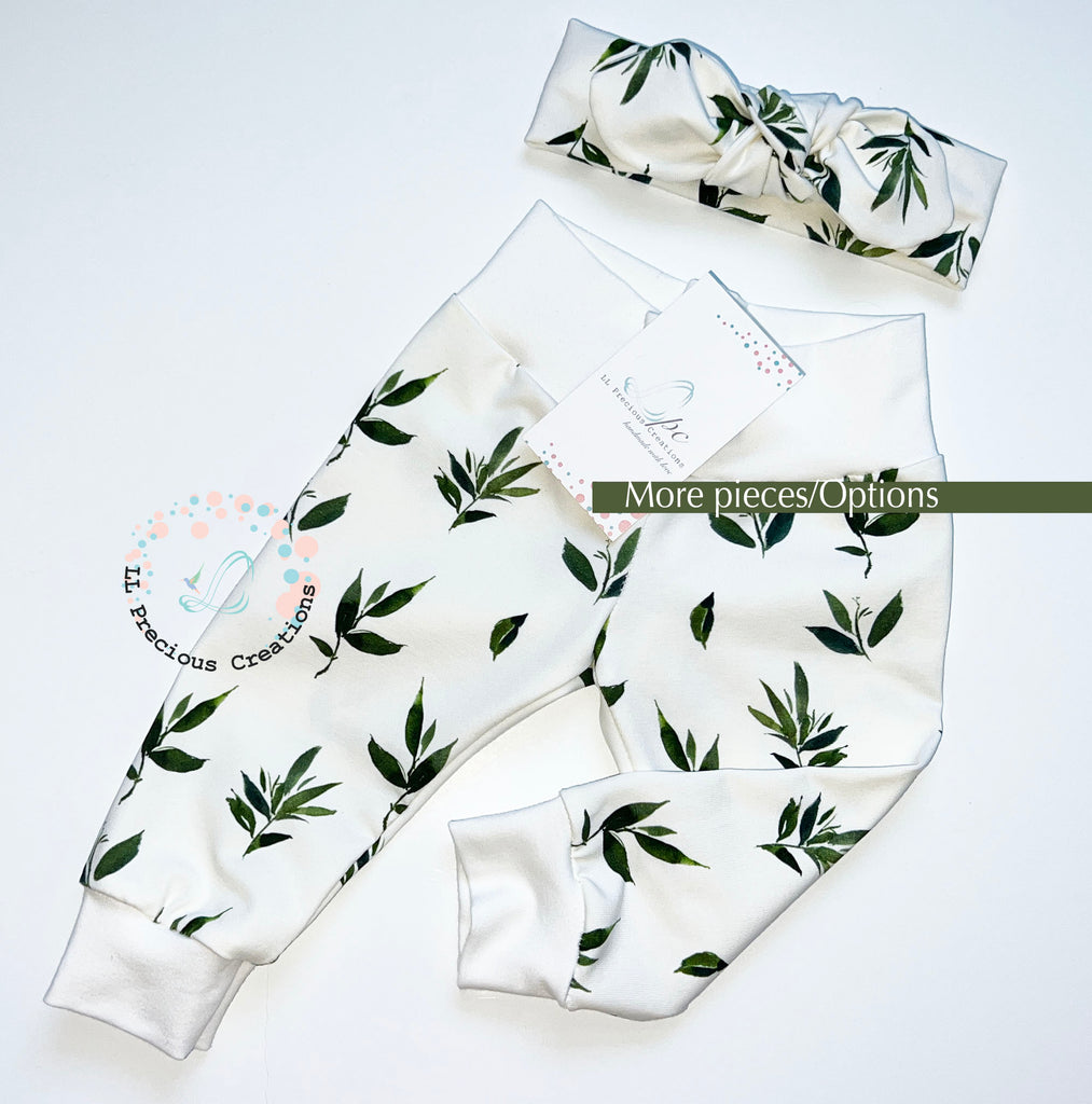 Organic Green Vine Baby Girl Outfit She's Here Newborn Gift 
#llpreciouscreations #newborngift #babyshowergift #babygift #floralbabyoutfit #organicoutfit #greenbabyoutfit #organicbabypants #organicbabyheadband #newbornbabygirl #cominghomeoutfit #babygirloutfit #sheishere 