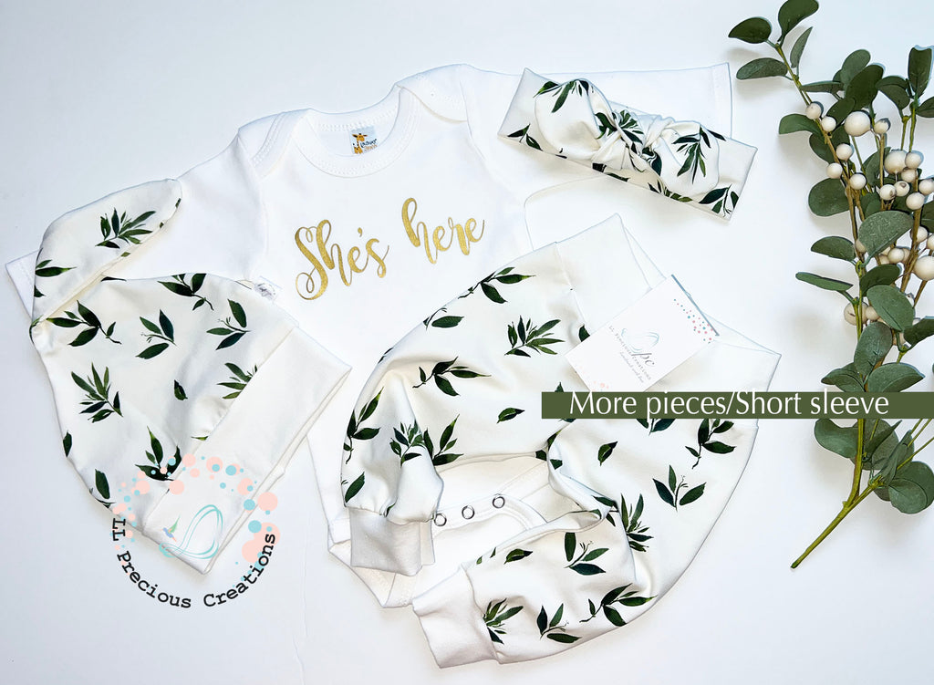 Organic Green Vine Baby Girl Outfit She's Here Newborn Gift 
#llpreciouscreations #newborngift #babyshowergift #babygift #floralbabyoutfit #organicoutfit #greenbabyoutfit #organicbabypants #organicbabyheadband #newbornbabygirl #cominghomeoutfit #babygirloutfit #sheishere 